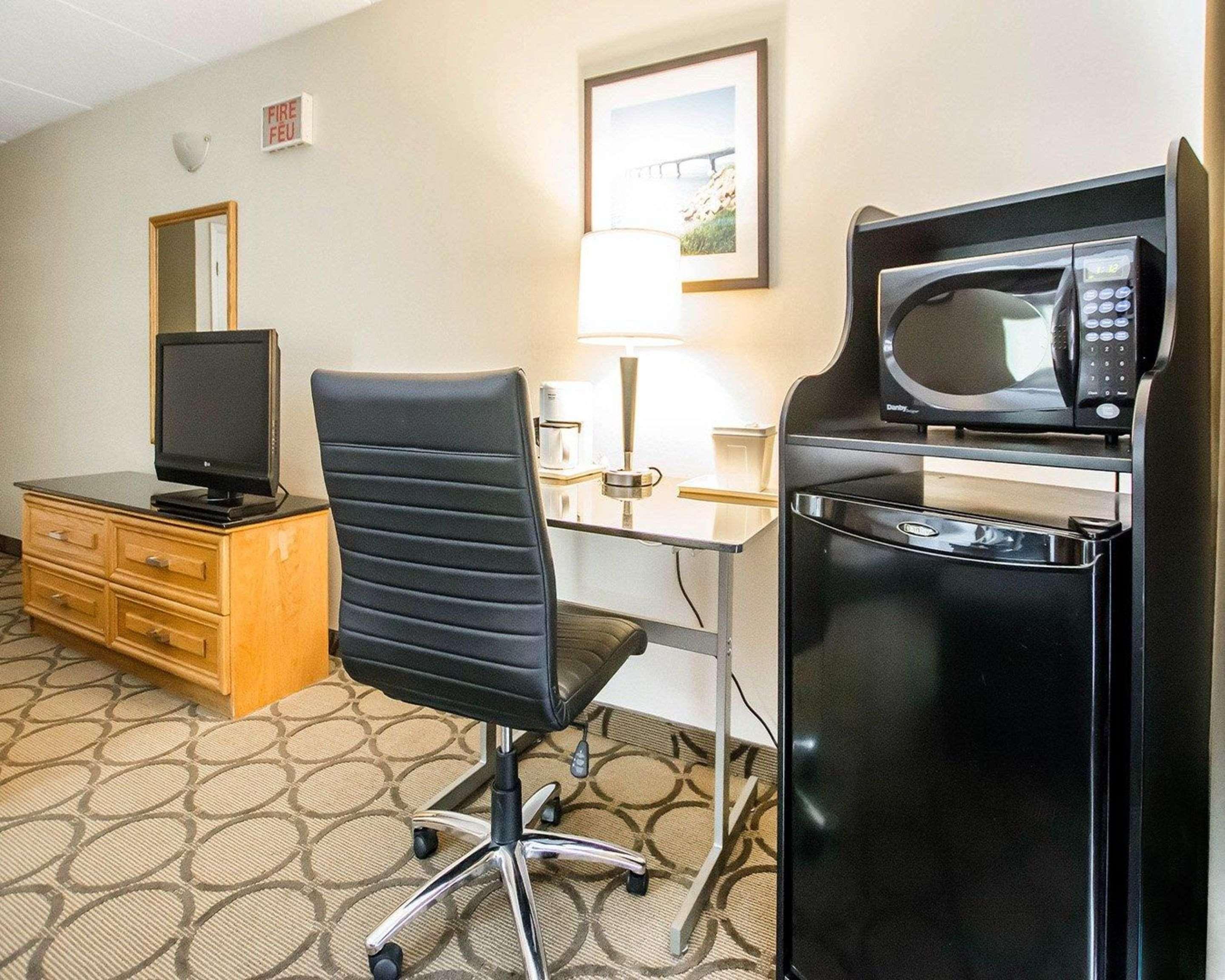 Comfort Inn East Moncton Exteriör bild