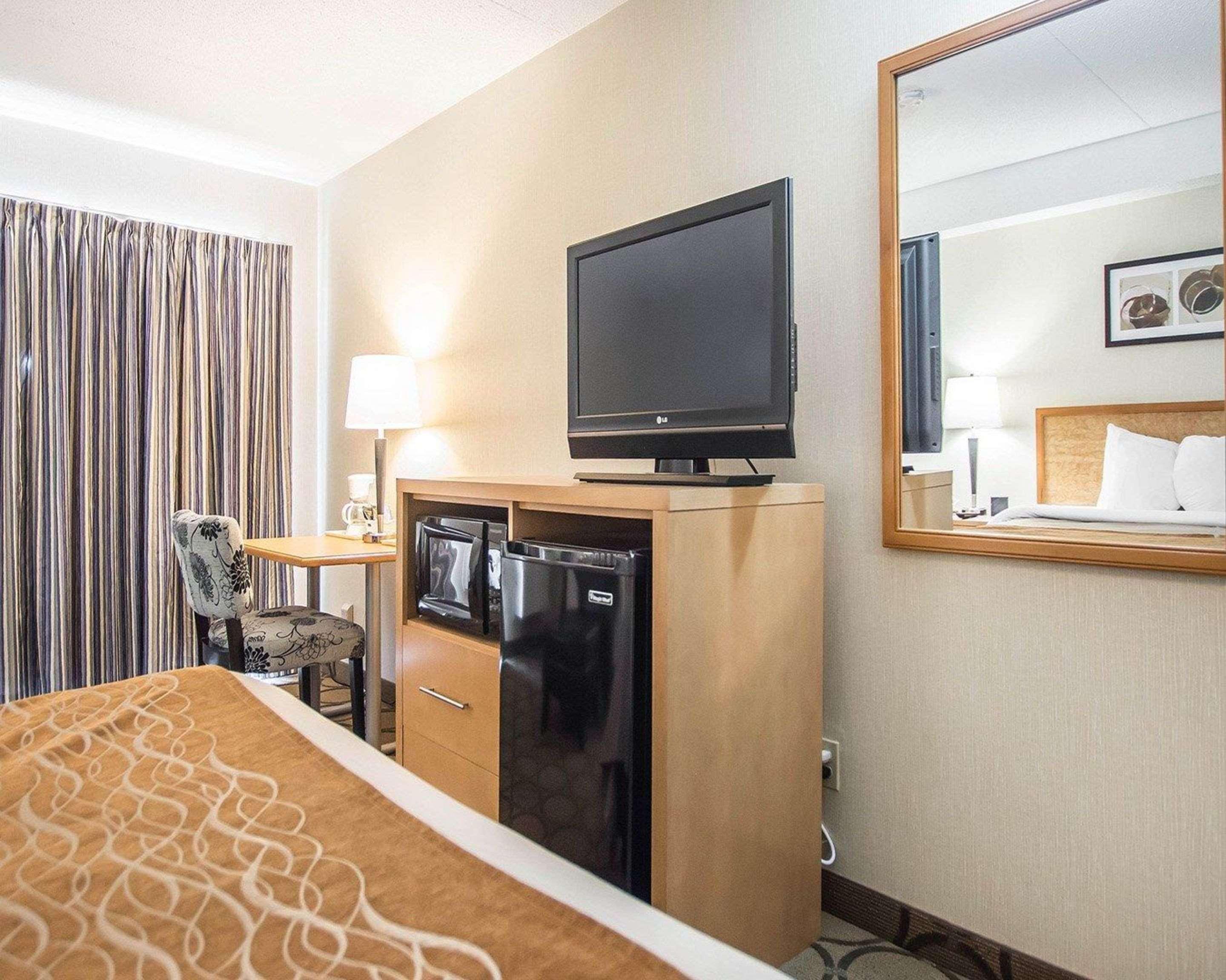 Comfort Inn East Moncton Exteriör bild