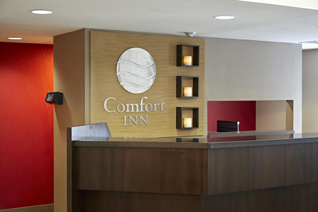 Comfort Inn East Moncton Exteriör bild