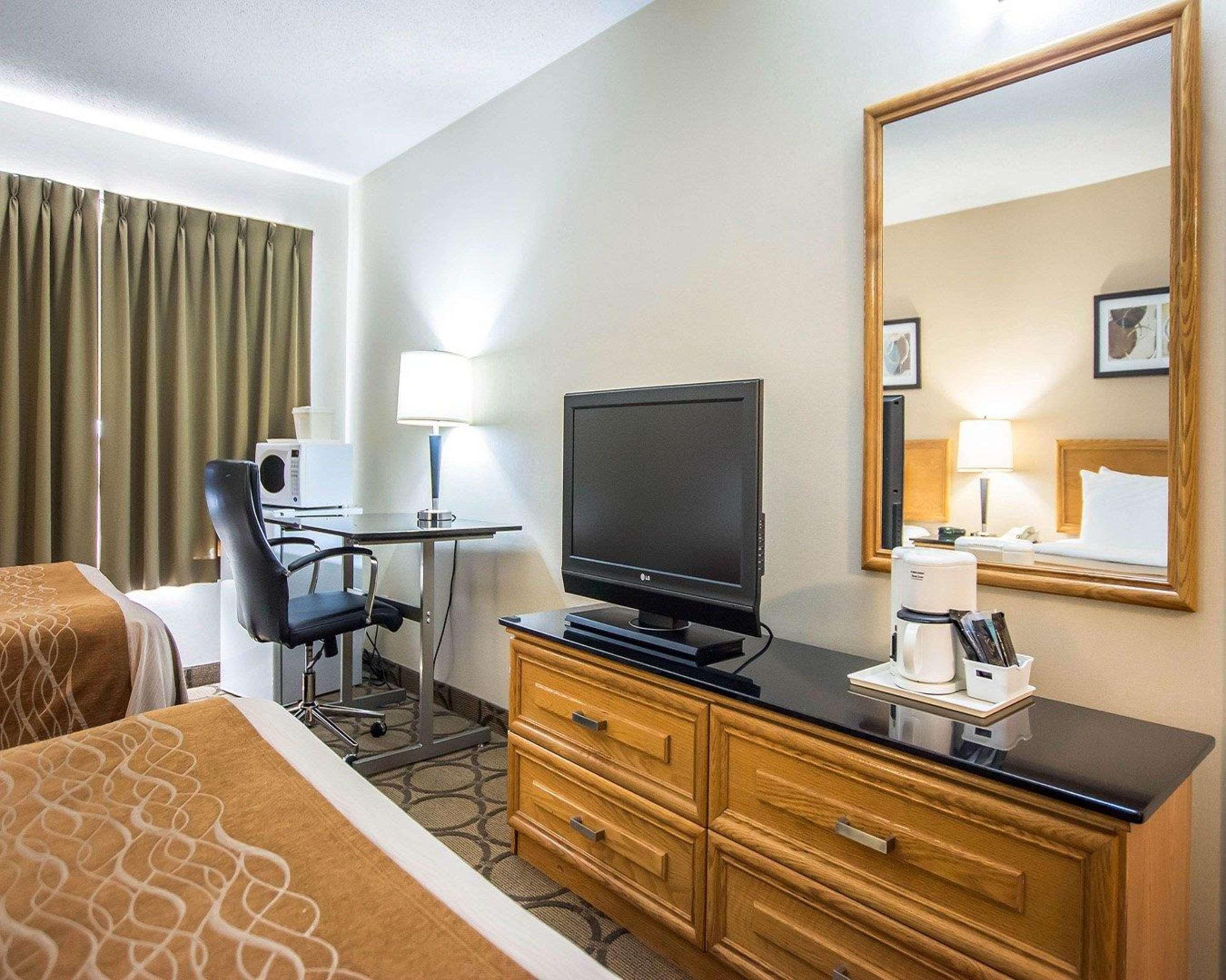 Comfort Inn East Moncton Exteriör bild