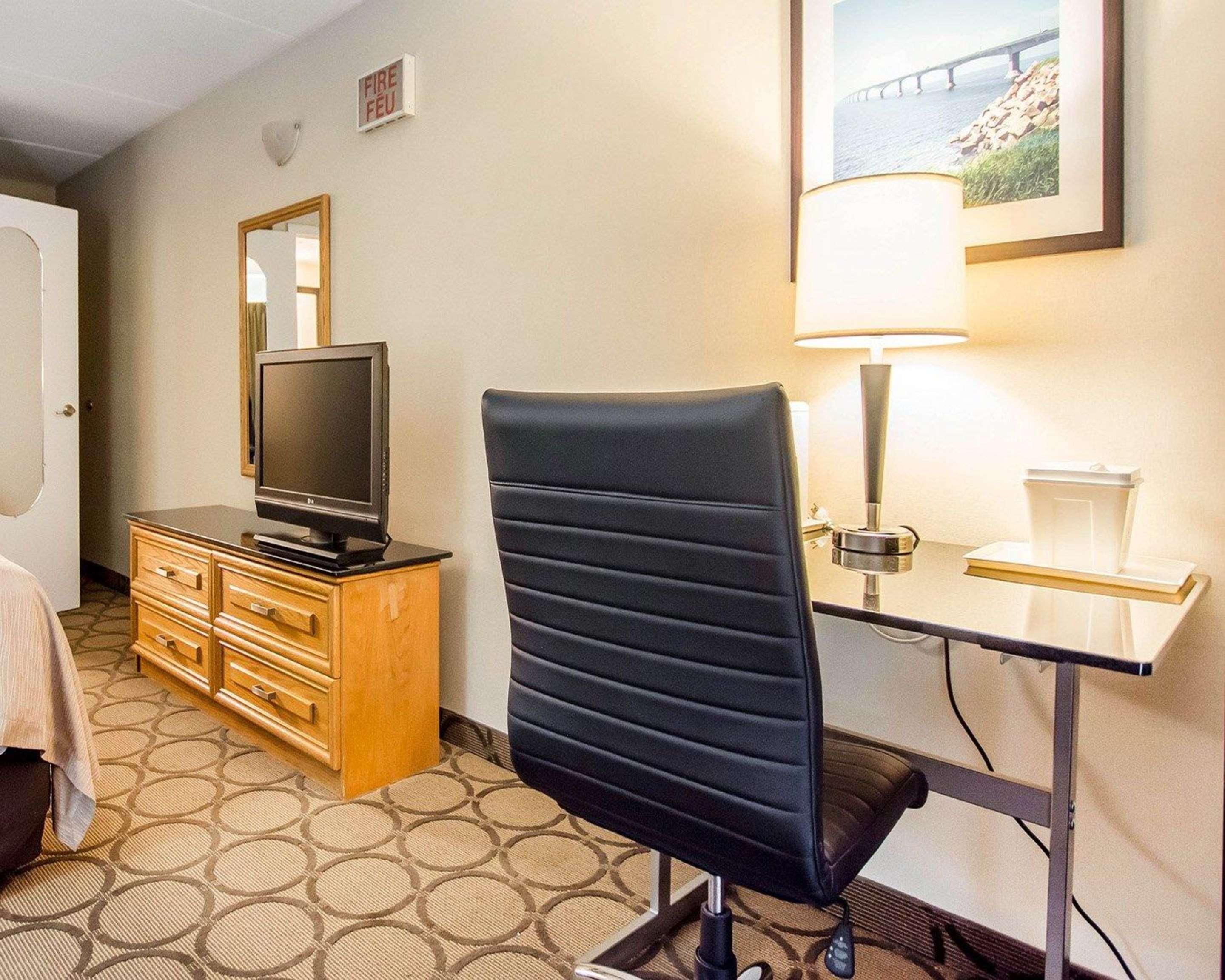 Comfort Inn East Moncton Exteriör bild