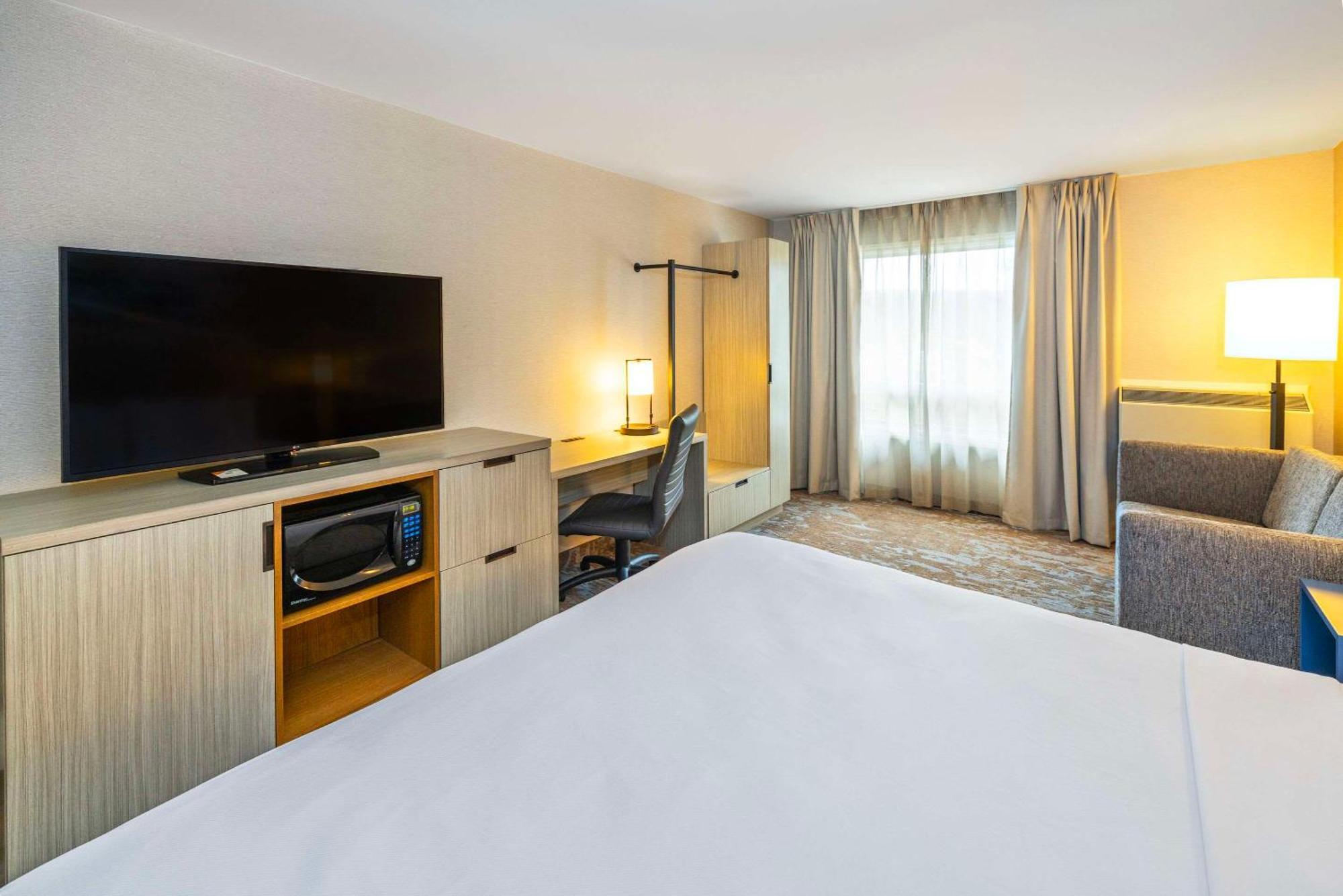 Comfort Inn East Moncton Exteriör bild