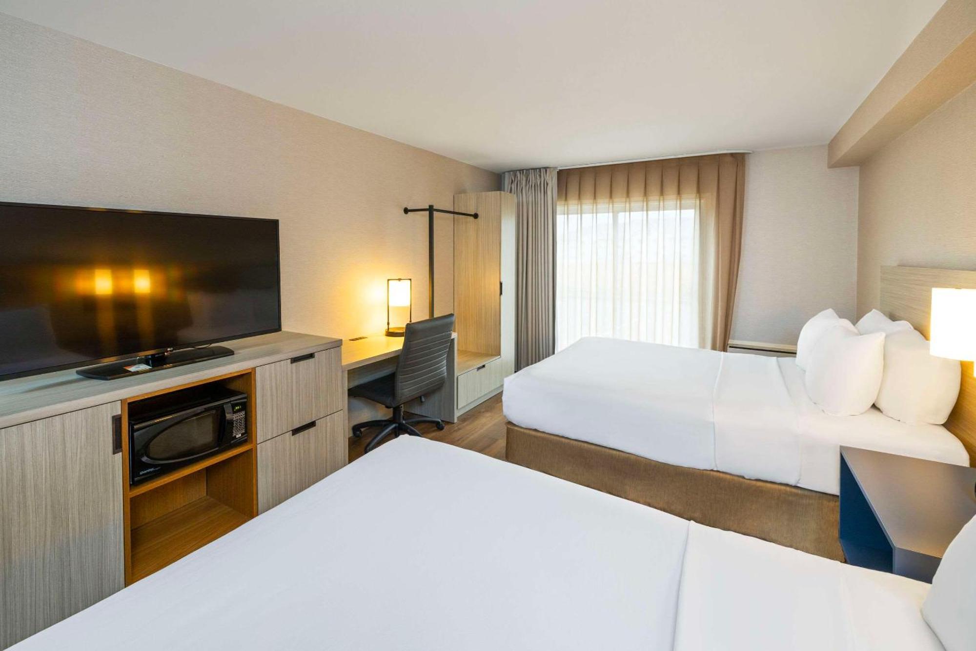 Comfort Inn East Moncton Exteriör bild