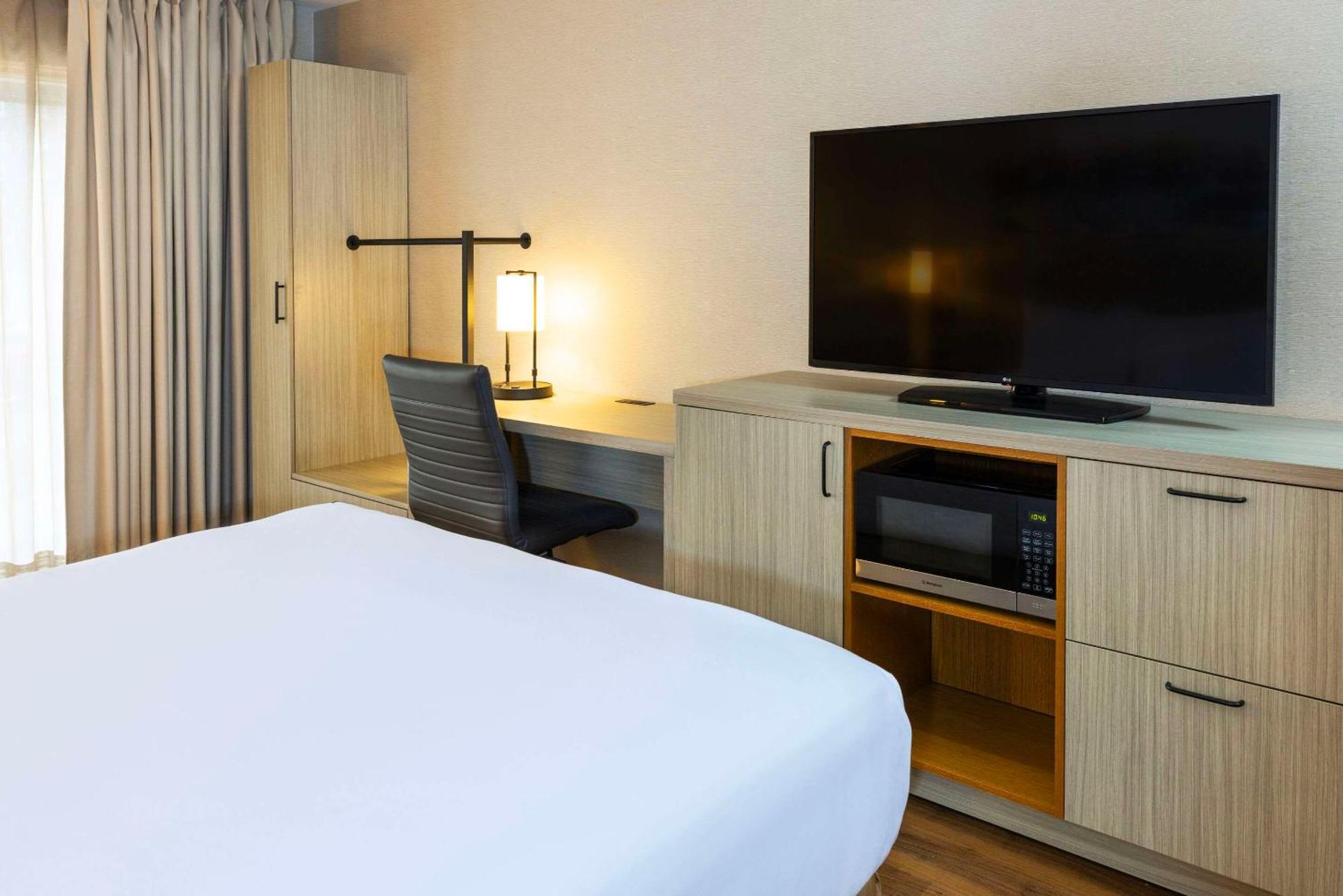 Comfort Inn East Moncton Exteriör bild