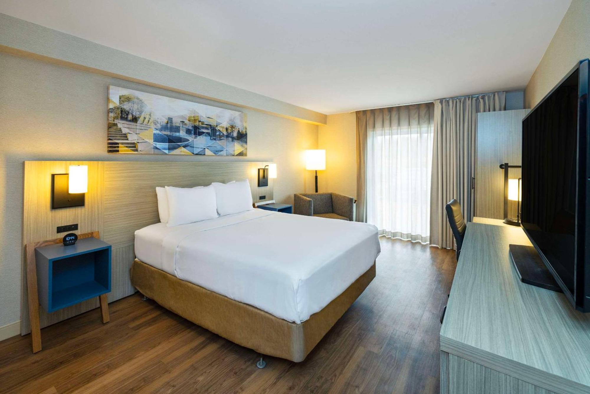 Comfort Inn East Moncton Exteriör bild