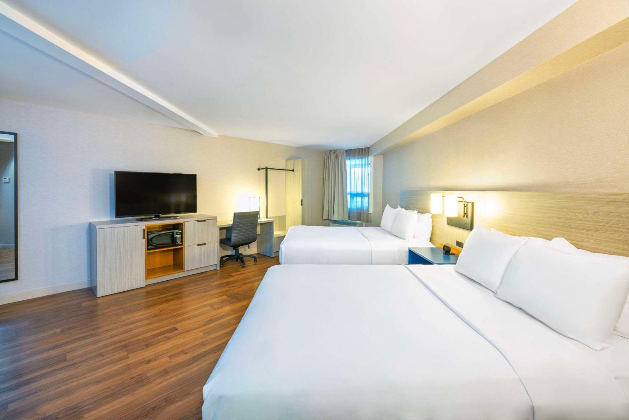 Comfort Inn East Moncton Exteriör bild